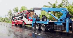 দিনাজপুরে দাঁড়িয়ে থাকা ট্রাকে স্লিপার বাসের ধাক্কায় নিহত ২ জন