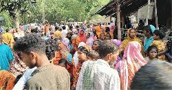  নওগাঁয় একই পরিবারের চারজনকে গলা কেটে হত্যা