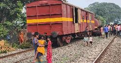 ঝিনাইদহে মালবাহী ট্রেনের বগি লাইনচ্যুত, ৫ ঘণ্টা পর চলাচল শুরু