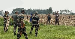 সীমান্তে বিজিবির বাধায় পিছু হটলো বিএসএফ