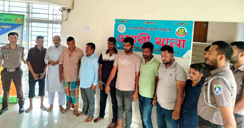 ডিবি পুলিশ পরিচয়ে সংঘটিত এ ডাকাতির ঘটনায় গ্রেপ্তার ৯ জন: ছবি ডিএমপি