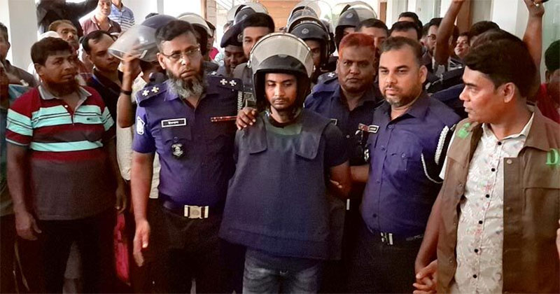 আদালতে দণ্ডপ্রাপ্ত আসামি আবু তাহের।
