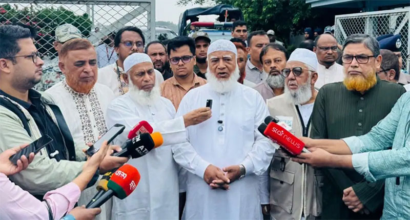 বক্তব্য দিচ্ছেন জামায়াত আমির ডা. শফিকুর রহমান