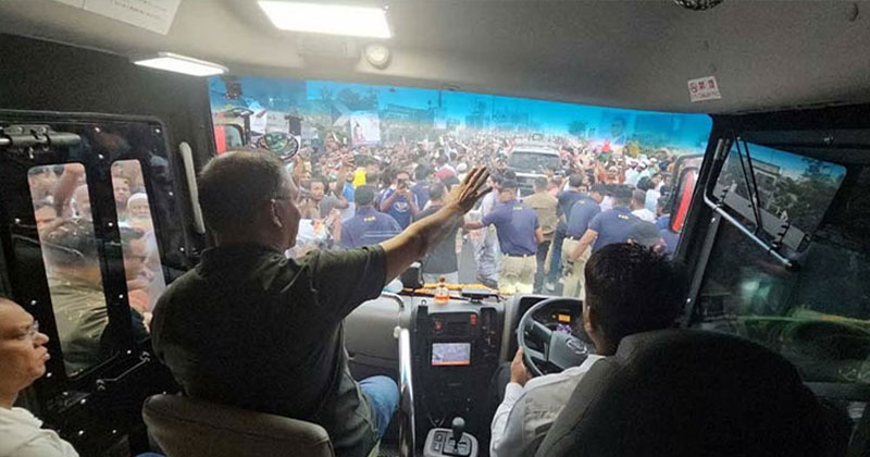 বরিশালের উদ্দেশে রওনা দিয়েছেন তারেক রহমান