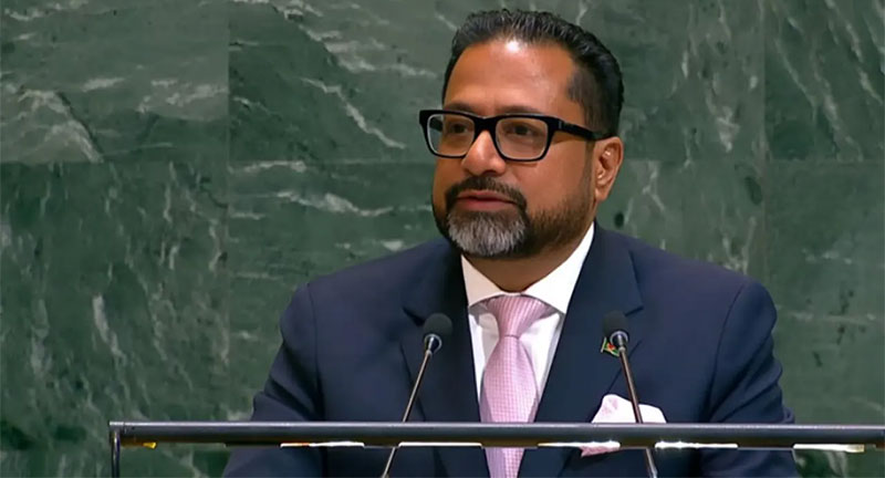 গৃহায়ণ ও গণপূর্ত প্রতিমন্ত্রী আহম্মদ সোহেল মনজুর
