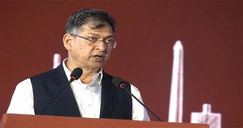 সিইআইজেড এর ভিত্তিপ্রস্তর স্থাপন অনুষ্ঠানে বক্তব্য দেন স্বরাষ্ট্রমন্ত্রী সালাহউদ্দিন আহমদ। ছবি: সংগৃহীত