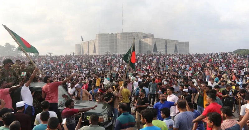 বিশ্ব গণমাধ্যমের চোখে বাংলাদেশের জুলাই বিপ্লবের ২ বছর