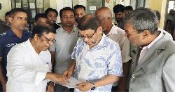 চাঁদপুরে হঠাৎ পরিদর্শনে স্বাস্থ্যমন্ত্রী, সিভিল সার্জনকে বদলির নির্দেশ