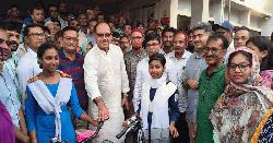 প্রধানমন্ত্রীর কার্যালয়ের উদ্যোগে শেরপুরে আদিবাসীদের সহায়তা প্রদান 