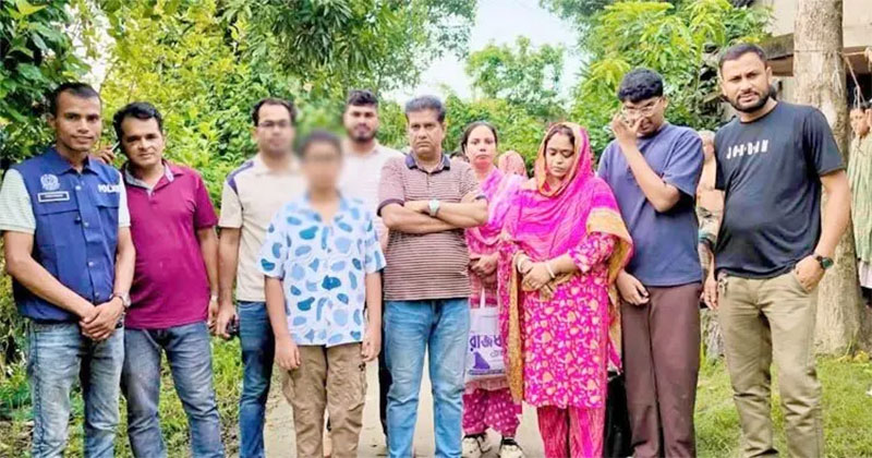 সোনা ব্যবসায়ীর পরিবারের সদস্যদের উদ্ধার।
