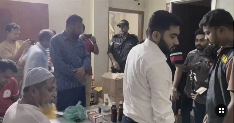 ভুয়া ও নকল ওষুধ কারখানায় অভিযান চালিয়ে বিপুল পরিমাণ অবৈধ যৌন উত্তেজক ওষুধ ও বেবি জেল জব্দ করেছে এসআরবি-১৯