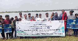 মোংলা নদীতে ভালোবাসার ফুল ছিটিয়ে বিশ্ব নদী দিবস পালন