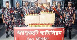 হিলিতে নিষিদ্ধ যৌন উত্তেজক সিরাপের ৬৪৬ বোতল উদ্ধার