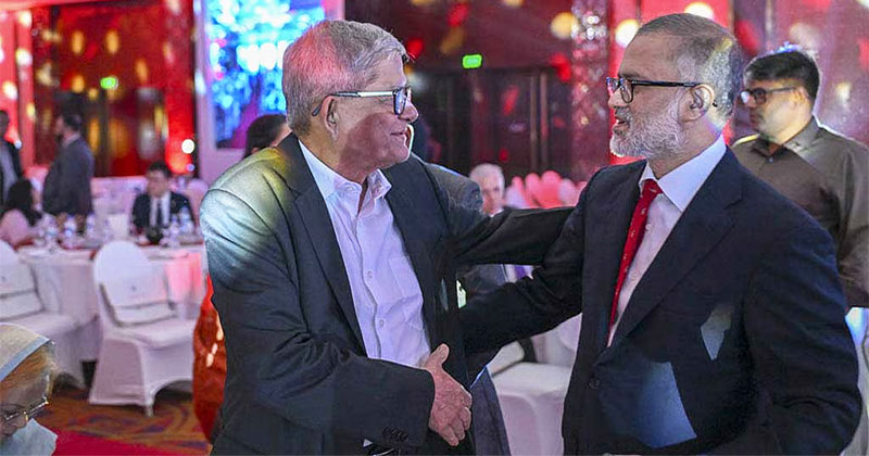 “তার মৃত্যুতে দেশ একজন অভিজ্ঞ, সজ্জন ও বরেণ্য গণমাধ্যম ব্যক্তিত্ব হারাল,” শোকবার্তায় বলেন মির্জা ফখরুল ইসলাম আলমগীর।