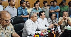 সাংবাদিকদের দাবির মুখে রাবির জিয়া হলের প্রভোস্টকে অব্যাহতি