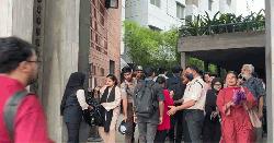 বোমা হামলার হুমকি : ব্র্যাকে তল্লাশি করে প্রবেশ, নিরাপত্তা জোরদার