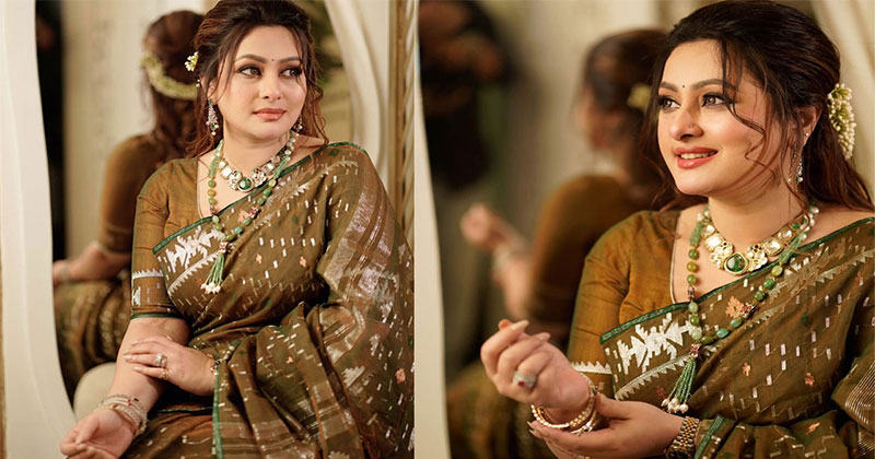 জামদানি শাড়ি ও খোঁপায় ফুলের মালায় মায়াবী সাজে অভিনেত্রী পূর্ণিমা। ছবি: সংগৃহীত