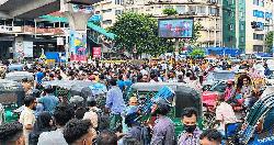 প্রশ্ন ফাঁসের অভিযোগে শাহবাগে চাকরিপ্রার্থীদের বিক্ষোভ, চার দফা দাবি