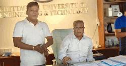 চুয়েটে প্রশাসনিক ভবনের তালা ভেঙে ঢুকলেন নতুন উপাচার্য