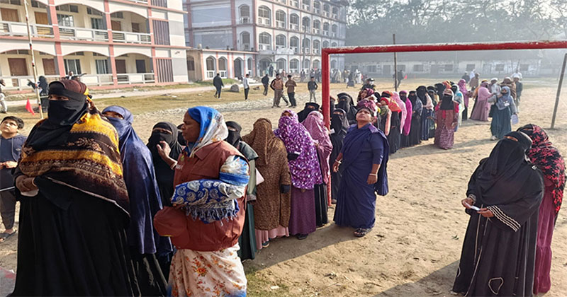 ঠাকুরগাঁও-১ আসনের উপ-নির্বাচনে ভোটগ্রহণ চলছে